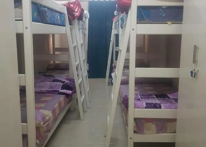 Sweet - للأجانب فقط Hostel *
