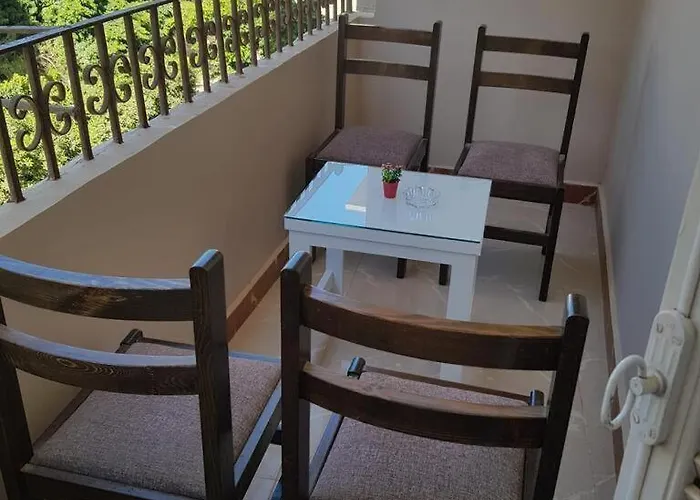 Sweet - للأجانب فقط Hostel *